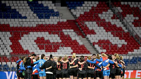 Wie schon im März 2023 wollen die Bayern-Fußballerinnen wieder in der Allianz Arena gegen Arsenal jubeln. (Archivfoto) Wie schon im März 2023 wollen die Bayern-Fußballerinnen wieder in der Allianz Arena gegen Arsenal jubeln. (Archivfoto)