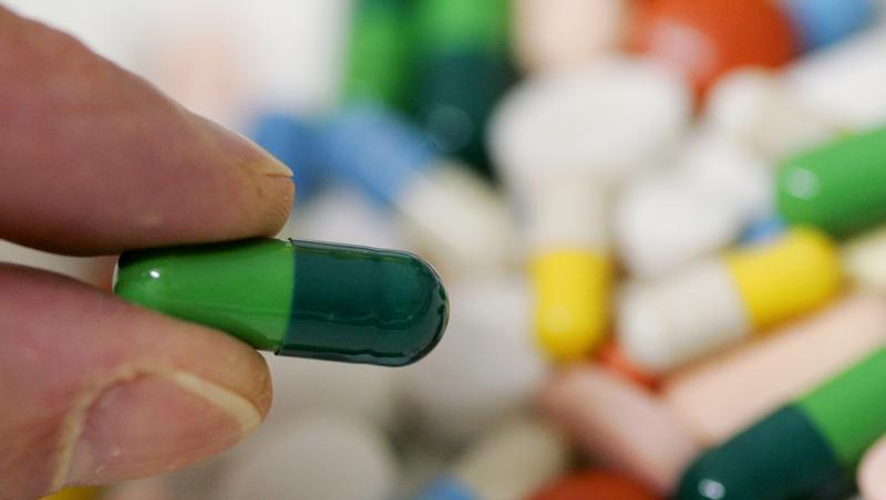 Viele bunte Pillen: Wer versucht, das Gesundheitssystem auf neue Füße zu stellen, muss wohl auch bittere Pillen austeilen. Viele bunte Pillen: Wer versucht, das Gesundheitssystem auf neue Füße zu stellen, muss wohl auch bittere Pillen austeilen.