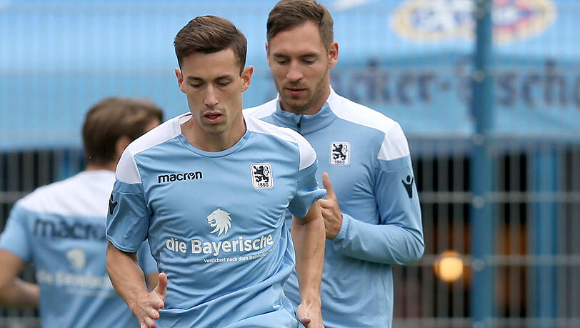 Phillipp Steinhart (l.) und Markus Ziereis, die beiden Neuzugänge beim TSV 1860 München. Phillipp Steinhart (l.) und Markus Ziereis, die beiden Neuzugänge beim TSV 1860 München.
