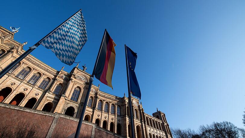 Betroffene sexuellen Missbrauchs wenden sich an den Landtag. Betroffene sexuellen Missbrauchs wenden sich an den Landtag.