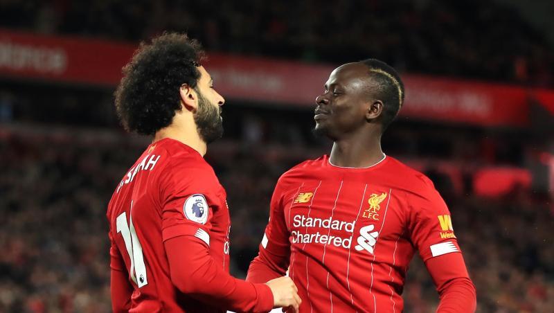 Liverpools Torschütze Mohamed Salah (l) jubelt über das 1:0 mit seinem Teamkollegen Sadio Mane. Liverpools Torschütze Mohamed Salah (l) jubelt über das 1:0 mit seinem Teamkollegen Sadio Mane.