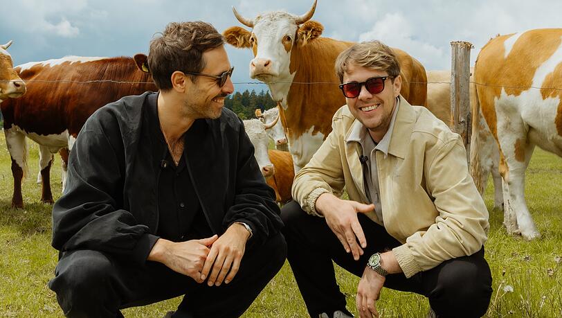 Zwei Genres treffen aufeinander: Max Giesinger und Oimara machen jetzt gemeinsame Sache. Zwei Genres treffen aufeinander: Max Giesinger und Oimara machen jetzt gemeinsame Sache.