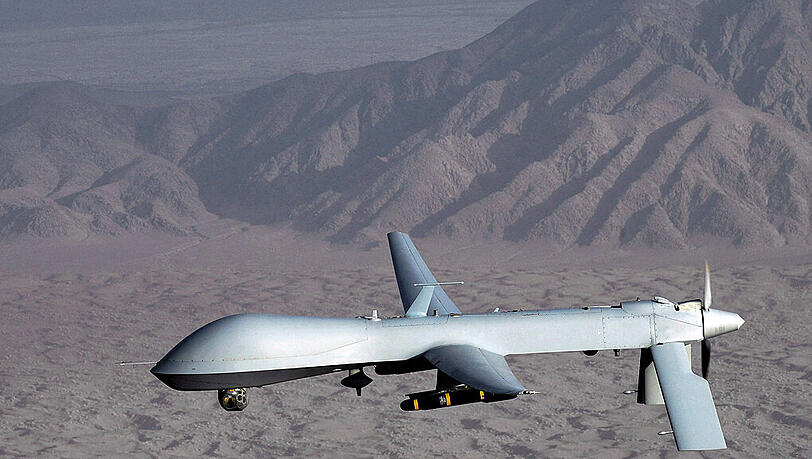 Eine Drohne von Typ MQ-1 Predator der der US Air Force an einem nicht näher bezeichneten Ort. Eine Drohne von Typ MQ-1 Predator der der US Air Force an einem nicht näher bezeichneten Ort.