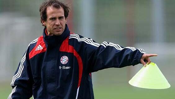 Coach der zweiten Mannschaft des FC Bayern: Mehmet Scholl. Coach der zweiten Mannschaft des FC Bayern: Mehmet Scholl.
