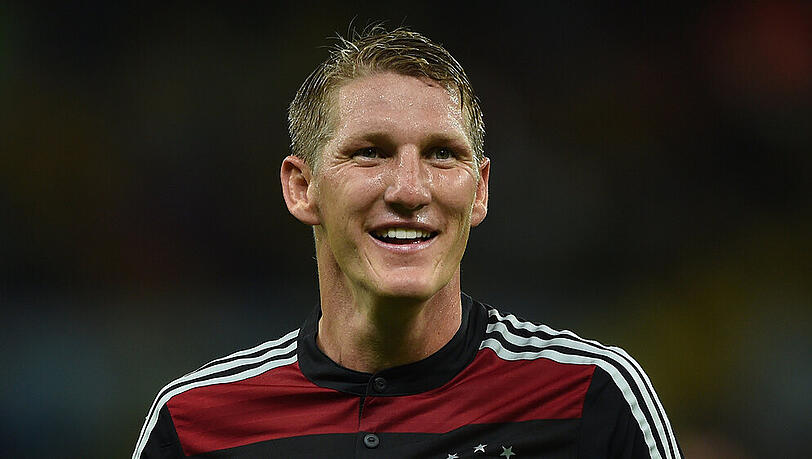 Bis 2016 war Bastian Schweinsteiger Spieler der deutschen Fußballnationalmannschaft Bis 2016 war Bastian Schweinsteiger Spieler der deutschen Fußballnationalmannschaft