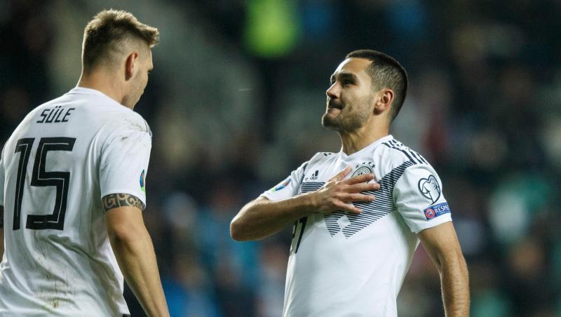 Sorgte in Estland für Gesprächsstoff: Ilkay Gündogan (r). Sorgte in Estland für Gesprächsstoff: Ilkay Gündogan (r).