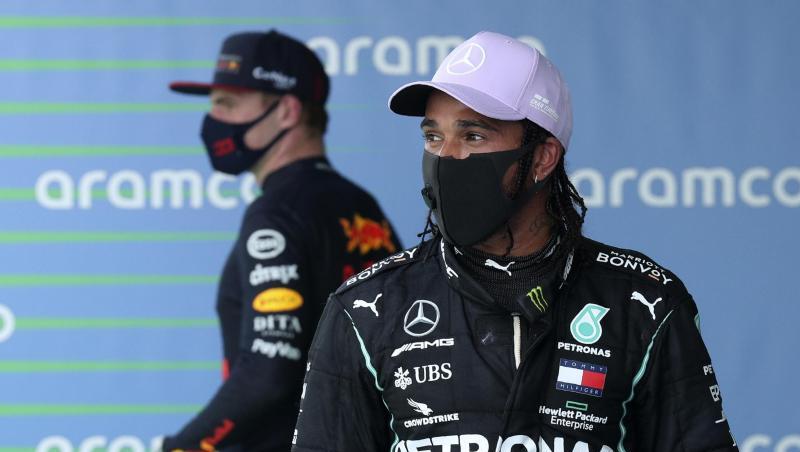 Auf der Jagd nach der Pole in Spa: Mercedes-Pilot Lewis Hamilton (r) und Red-Bull-Fahrer Max Verstappen. Auf der Jagd nach der Pole in Spa: Mercedes-Pilot Lewis Hamilton (r) und Red-Bull-Fahrer Max Verstappen.