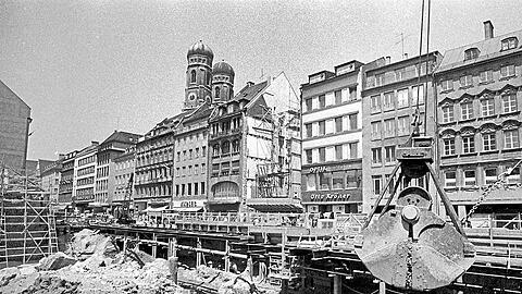 Die Münchner Innenstadt ist für den U- und S-Bahn-Bau aufgegraben worden. Die Münchner Innenstadt ist für den U- und S-Bahn-Bau aufgegraben worden.