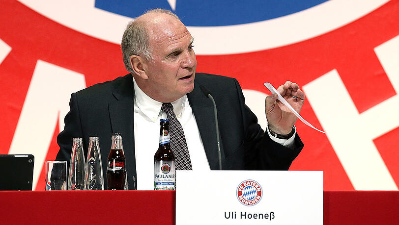 Comeback auf der großen Bayern-Bühne: Präsident und Aufsichtsratschef Uli Hoeneß. Comeback auf der großen Bayern-Bühne: Präsident und Aufsichtsratschef Uli Hoeneß.