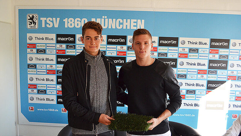 Zeigten Eigeninitiative: die beiden Junglöwen (v.l.) Alex Fuchs und Lukas Aigner. Zeigten Eigeninitiative: die beiden Junglöwen (v.l.) Alex Fuchs und Lukas Aigner.