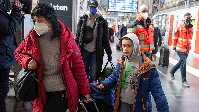 In München kommen täglich Hunderte Geflüchtete aus der Ukraine an. In München kommen täglich Hunderte Geflüchtete aus der Ukraine an.