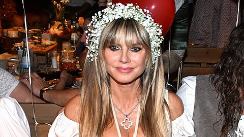 Bei ihrer Oktoberfest-Premiere waren nicht nur Fans und VIPs von Heidi Klum begeistert, auch Politiker schauten an ihrem Wiesn-Tisch vorbei. Bei ihrer Oktoberfest-Premiere waren nicht nur Fans und VIPs von Heidi Klum begeistert, auch Politiker schauten an ihrem Wiesn-Tisch vorbei.