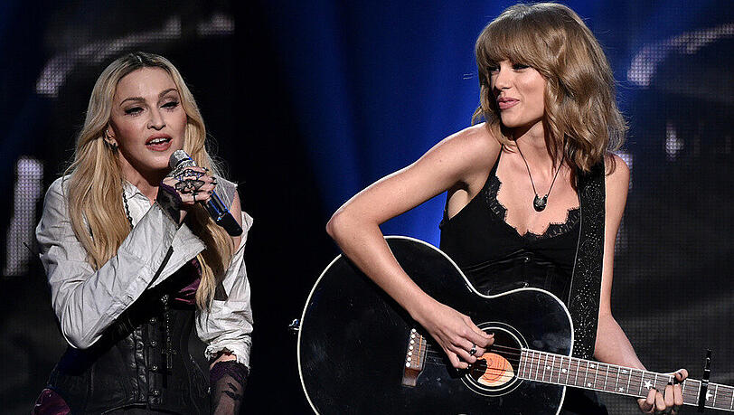 Madonna und Taylor Swift rocken die "iHeart Radio Awards" in L.A. Madonna und Taylor Swift rocken die "iHeart Radio Awards" in L.A.