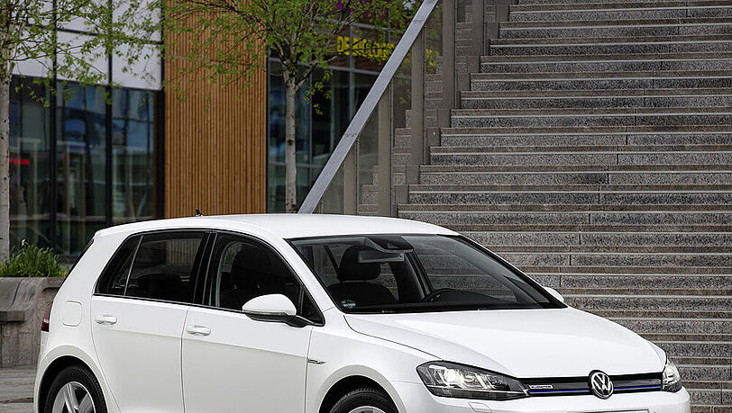 Golf-Variante TSI BlueMotion: Die Kraft der drei Zylinder. Golf-Variante TSI BlueMotion: Die Kraft der drei Zylinder.
