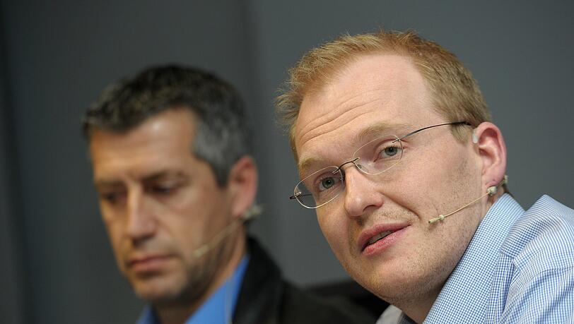 Robert Meister (50) und Gordon Hünies (34) sind zwei der zehn Mitarbeiter des Konzerns Areva, die sich während des Erdbebens im japanischen Atommeiler Fukushima aufgehalten hatten Robert Meister (50) und Gordon Hünies (34) sind zwei der zehn Mitarbeiter des Konzerns Areva, die sich während des Erdbebens im japanischen Atommeiler Fukushima aufgehalten hatten