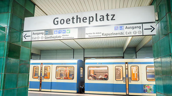 Die U-Bahnstationen Goetheplatz und Poccistraße sind vorerst bis zum 18. September 2026 gesperrt. (Archivbild) Die U-Bahnstationen Goetheplatz und Poccistraße sind vorerst bis zum 18. September 2026 gesperrt. (Archivbild)