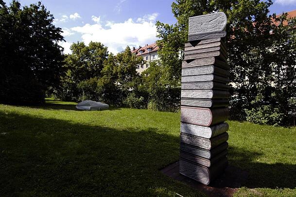 Seit 2007 werden im Dichtergarten Skulpturen aufgestellt. Seit 2007 werden im Dichtergarten Skulpturen aufgestellt.