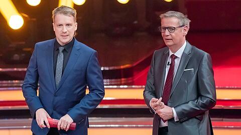 Oliver Pocher (l.) und Günther Jauch stehen wohl bald gemeinsam auf einer Bühne. Oliver Pocher (l.) und Günther Jauch stehen wohl bald gemeinsam auf einer Bühne.