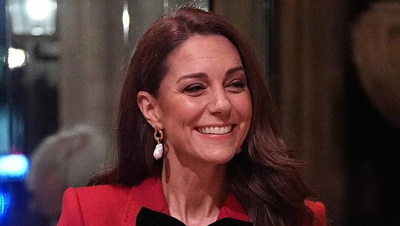 Bei dem von ihr organisierten Weihnachtskonzert am 6. Dezember in der Westminster Abbey zeigte sich Prinzessin Kate strahlend. Bei dem von ihr organisierten Weihnachtskonzert am 6. Dezember in der Westminster Abbey zeigte sich Prinzessin Kate strahlend.