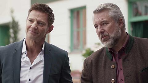 Die Kommisare Sven Hansen und Anton Stadler ermitteln wieder bei "Die Rosenheim-Cops". Die Kommisare Sven Hansen und Anton Stadler ermitteln wieder bei "Die Rosenheim-Cops".