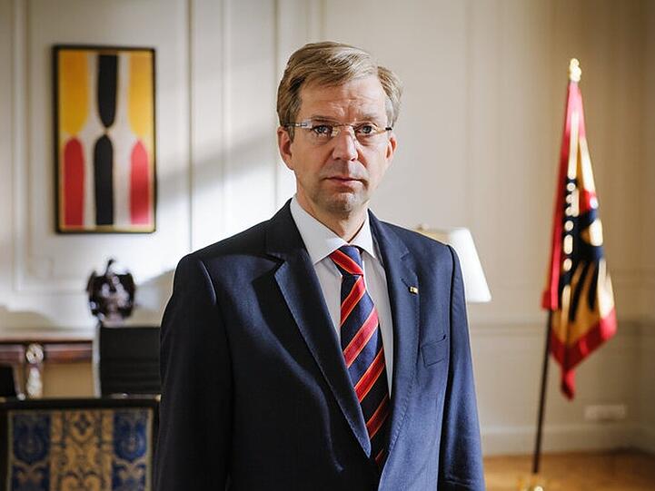 Als Christian Wulff kaum wiederzuerkennen: Kai Wiesinger