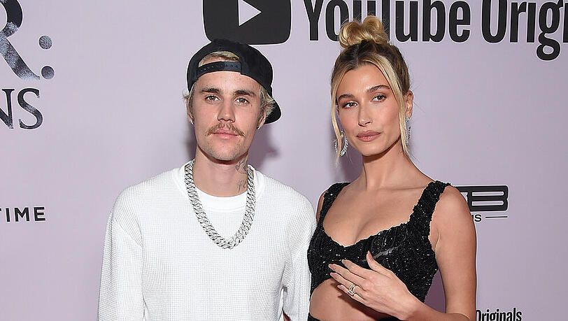 Justin Bieber und Hailey Baldwin Bieber verlobten sich im Juli 2018. Justin Bieber und Hailey Baldwin Bieber verlobten sich im Juli 2018.