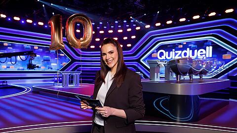 Esther Sedlaczek moderiert die Quizshow "Quizduell-Olymp". Esther Sedlaczek moderiert die Quizshow "Quizduell-Olymp".