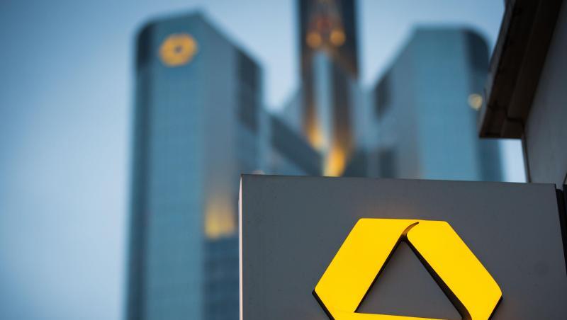 Eine Commerzbank-Filiale nahe der Zentrale in Frankfurt. Eine Commerzbank-Filiale nahe der Zentrale in Frankfurt.