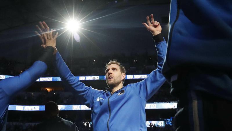 Dirk Nowitzki hat auch kurz vor Saisonende noch keine Entscheidung über seinen Rücktritt getroffen. Dirk Nowitzki hat auch kurz vor Saisonende noch keine Entscheidung über seinen Rücktritt getroffen.