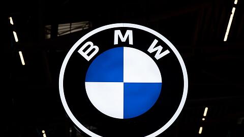 BMW ruft hunderttausende Autos zurück. (Symbolbild) BMW ruft hunderttausende Autos zurück. (Symbolbild)