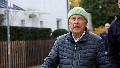 Fredi Heiß auf dem Weg ins Grünwalder Stadion. Nach seinem 85. Geburtstag am Freitag geht es am Samstag nach Giesing zum Löwen-Spiel gegen Schweinfurt. Fredi Heiß auf dem Weg ins Grünwalder Stadion. Nach seinem 85. Geburtstag am Freitag geht es am Samstag nach Giesing zum Löwen-Spiel gegen Schweinfurt.