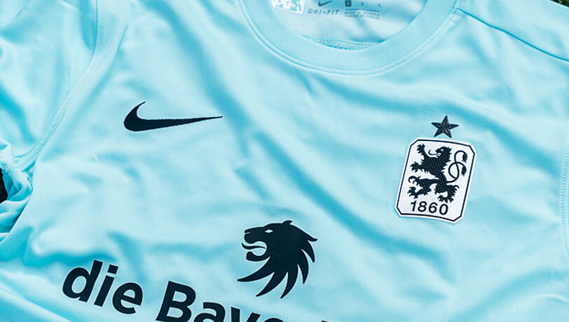 Der TSV 1860 trägt jetzt einen Meisterstern auf dem Trikot. Der TSV 1860 trägt jetzt einen Meisterstern auf dem Trikot.