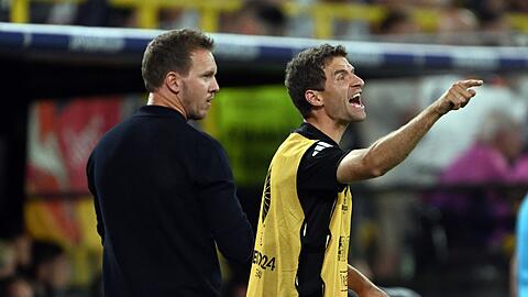 Julian Nagelsmann (l.) und Thomas Müller (r.) arbeiteten beim FC Bayern und beim DFB zusammen. (Archivbild) Julian Nagelsmann (l.) und Thomas Müller (r.) arbeiteten beim FC Bayern und beim DFB zusammen. (Archivbild)