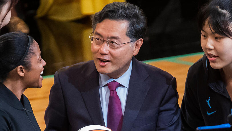 Der neue chinesische Außenminister Qin Gang, hier noch als Botschafter in den Vereinigten Staaten. (Archivbild) Der neue chinesische Außenminister Qin Gang, hier noch als Botschafter in den Vereinigten Staaten. (Archivbild)
