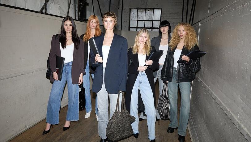 Die Models Canel, Kathi, Zoe, Eva, Magdalena und Josy (v.l.). Die Models Canel, Kathi, Zoe, Eva, Magdalena und Josy (v.l.).