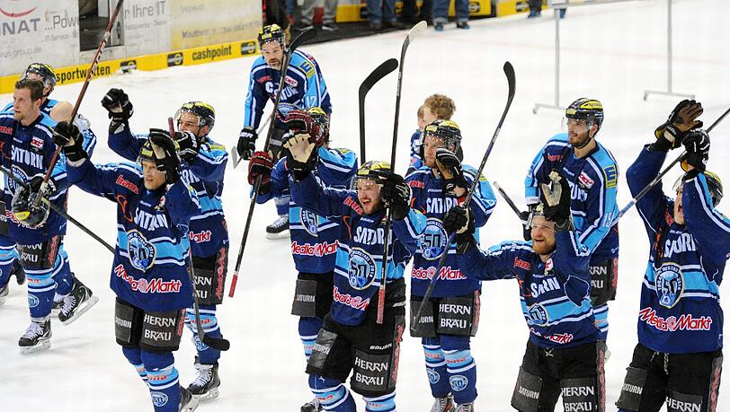 Der ERC Ingolstadt setzte sich im Finale um die Deutsche Eishockeymeisterschaft gegen Köln durch. Der ERC Ingolstadt setzte sich im Finale um die Deutsche Eishockeymeisterschaft gegen Köln durch.