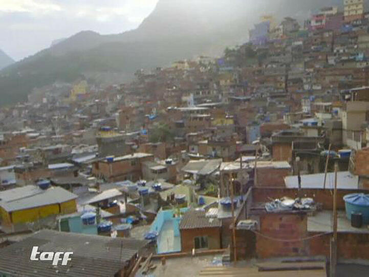 Die Favelas sind die Armenviertel der brasilianischen Stadt