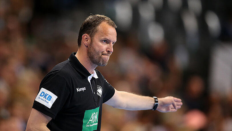Der Vertrag von Dagur Sigurdsson läuft eigentlich bis 2020, eine Option - zu ziehen bis zum 31. Dezember dieses Jahres - ermöglicht ihm allerdings den vorzeitigen Ausstieg zum 30. Juni 2017. Der Vertrag von Dagur Sigurdsson läuft eigentlich bis 2020, eine Option - zu ziehen bis zum 31. Dezember dieses Jahres - ermöglicht ihm allerdings den vorzeitigen Ausstieg zum 30. Juni 2017.