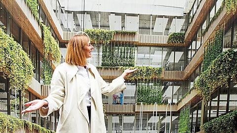 "Wir bringen die Natur nach innen", sagt Claudia Zoric. Sie will ein ökologisches Dschungelbürohaus bauen. Um sie und weitere Menschen, die sich dem Umwelt- und Klimaschutz verschrieben haben, geht es im neuesten Nachhaltigkeits-Spezial der Abendzeitung. "Wir bringen die Natur nach innen", sagt Claudia Zoric. Sie will ein ökologisches Dschungelbürohaus bauen. Um sie und weitere Menschen, die sich dem Umwelt- und Klimaschutz verschrieben haben, geht es im neuesten Nachhaltigkeits-Spezial der Abendzeitung.