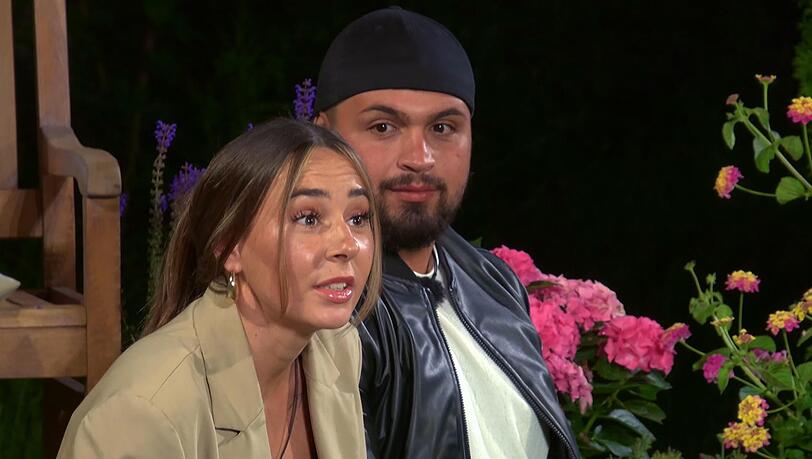 Alessia Herren pöbelt im "Sommerhaus der Stars" gegen ihre Konkurrenten. Alessia Herren pöbelt im "Sommerhaus der Stars" gegen ihre Konkurrenten.