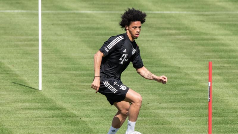 Leroy Sané spielt während einer Trainingseinheit auf dem FC Bayern Trainingsgelände. Foto: Matthias Balk/dpa/Archivbild Leroy Sané spielt während einer Trainingseinheit auf dem FC Bayern Trainingsgelände. Foto: Matthias Balk/dpa/Archivbild