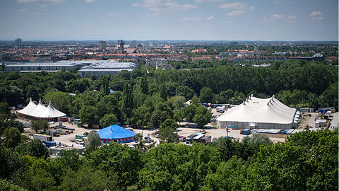 Der Olympiapark in München: Am Freitag treten hier drei Musik-Superstars fast zeitgleich auf. Der Olympiapark in München: Am Freitag treten hier drei Musik-Superstars fast zeitgleich auf.