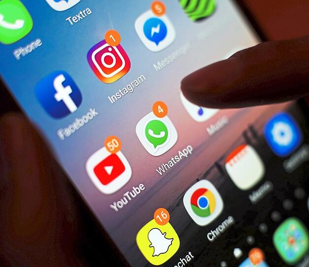 Eine Datenschleuder: das Handy.