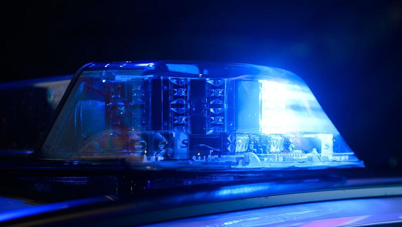 Die Unfallaufnahme läuft. (Symbolbild) Die Unfallaufnahme läuft. (Symbolbild)