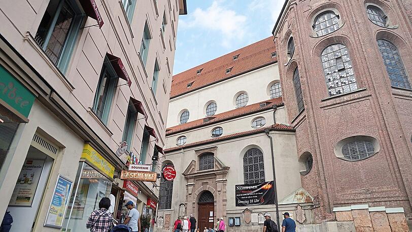 Gleich am Alten Peter: Das Geschäft mit dem gelben Schild war Kräuter Kühne. Am 30. September ist Schluss. Gleich am Alten Peter: Das Geschäft mit dem gelben Schild war Kräuter Kühne. Am 30. September ist Schluss.