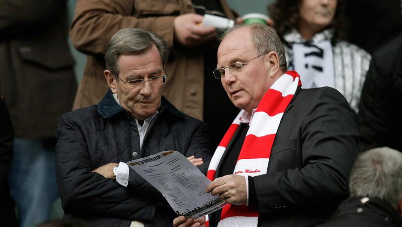 Der Präsident und sein (wahrscheinlicher) Nachfolger: Karl Hopfer (l.) und Uli Hoeneß. Der Präsident und sein (wahrscheinlicher) Nachfolger: Karl Hopfer (l.) und Uli Hoeneß.