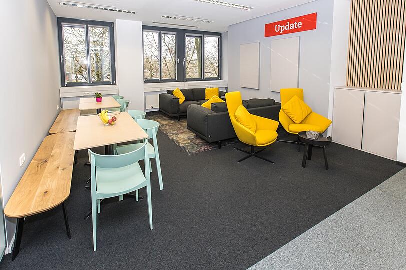 Mitarbeiterbereich: Zum Essen, Austauschen, Brainstormen und Feiern. Mitarbeiterbereich: Zum Essen, Austauschen, Brainstormen und Feiern.