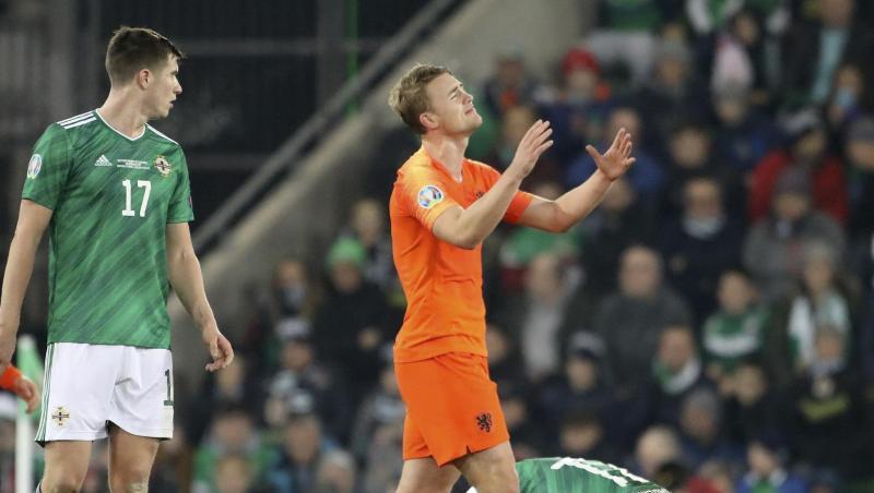 Der Niederländer Matthijs de Ligt (M) aus den Niederlanden hadert mit einer vergebenen Chance. Der Niederländer Matthijs de Ligt (M) aus den Niederlanden hadert mit einer vergebenen Chance.