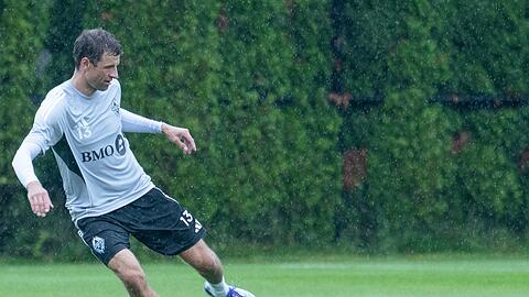 Thomas Müller hat sein erstes Mannschaftstraining absolviert. Thomas Müller hat sein erstes Mannschaftstraining absolviert.