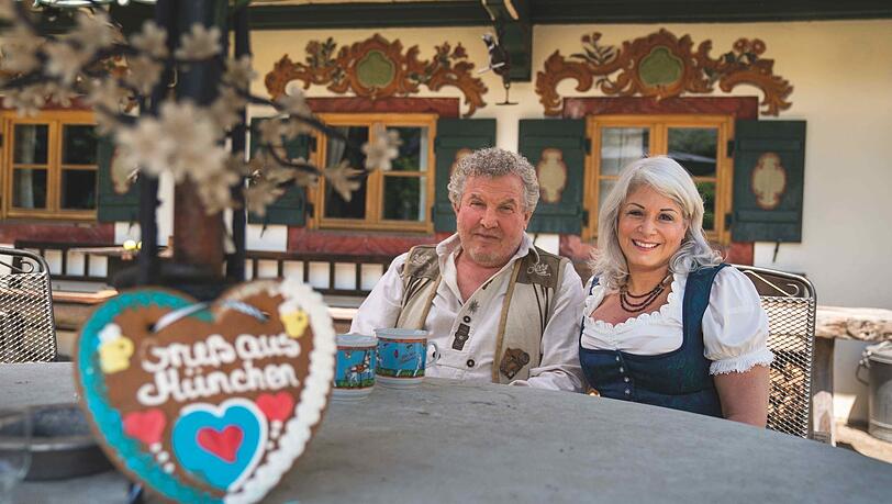 Isak (Ischo) und Ruth ist der Trubel auf der Wiesn manchmal zu viel. Isak (Ischo) und Ruth ist der Trubel auf der Wiesn manchmal zu viel.